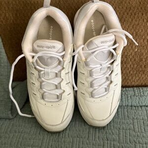 Easy Spirit Off-White Lace-Up Comfort Sneakers